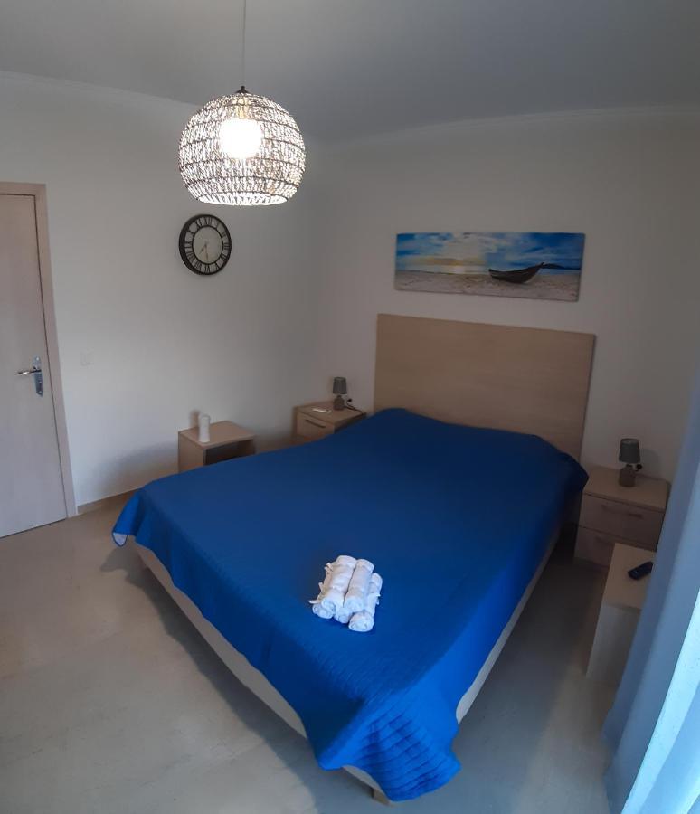 Central Apartment Near The Beach With Huge Private Terrace Loutráki Esterno foto